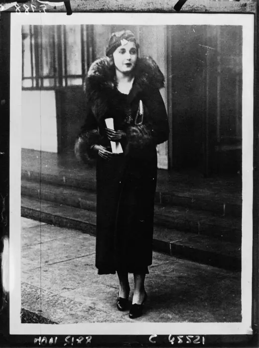 Press photograph of Barbara Hutton outside her London hotel in 1932, aged nineteen.