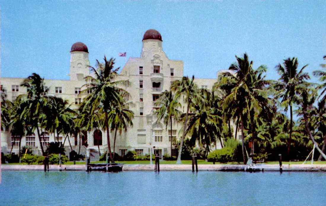 Colour postcard of Mount Sinai Hospital in Miami Beach, Florida, published in 1953.