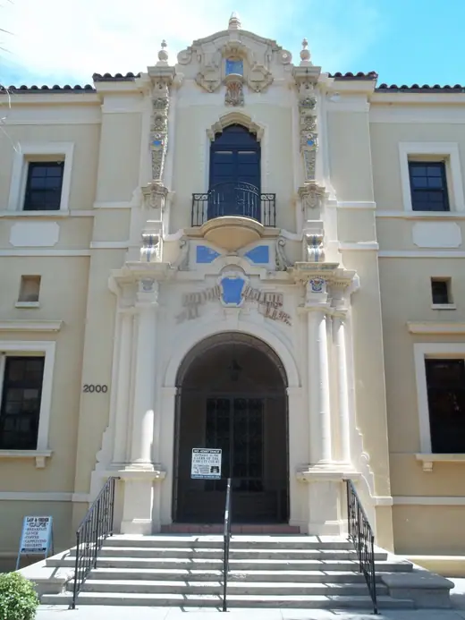 Detail of the courthouse tower and arcade at the Sarasota County Courthouse.